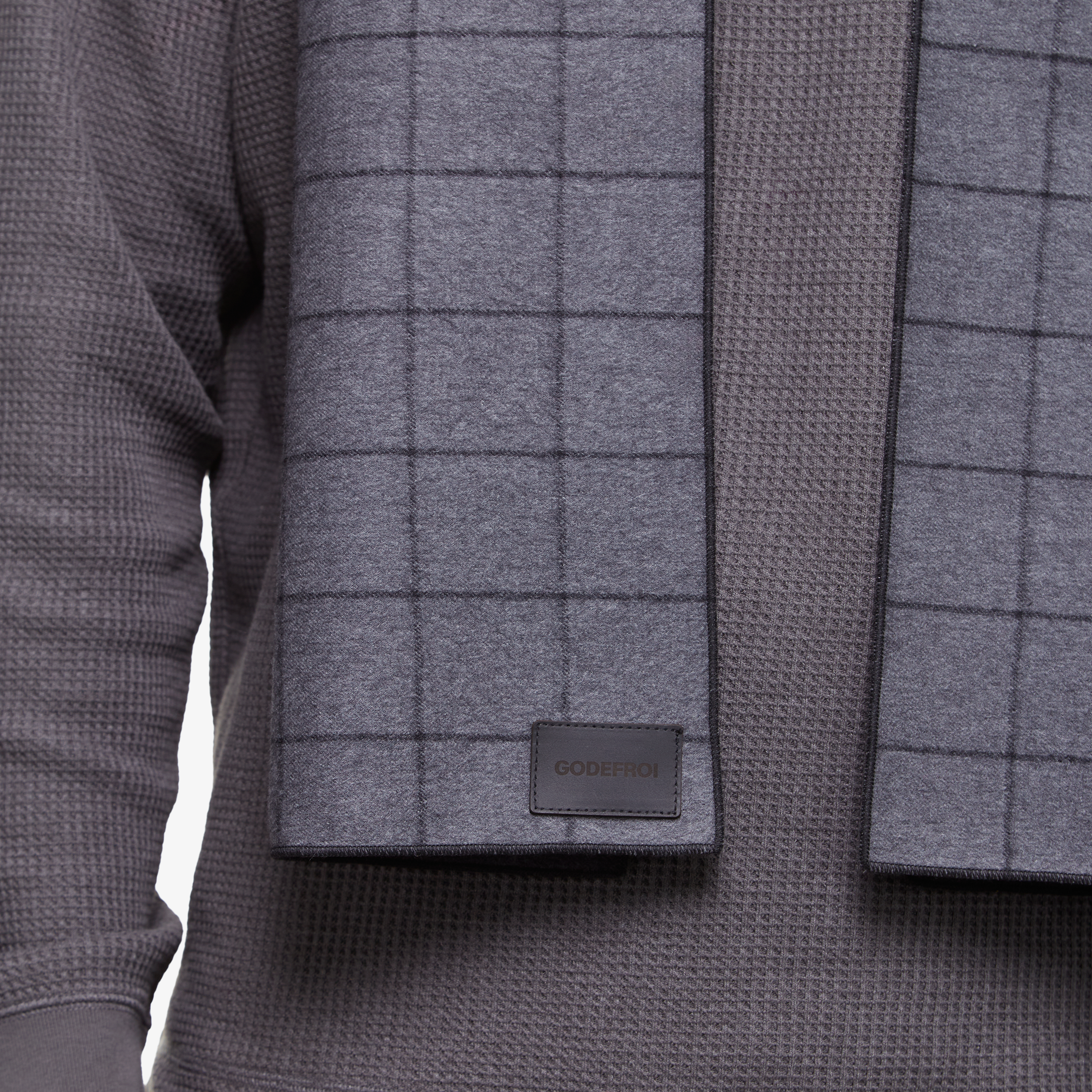 Foulard || cachemire à carreaux gris