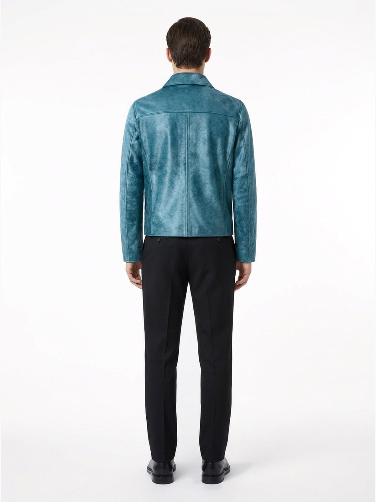 Blouson en veau façon poulain canard, vue dos.