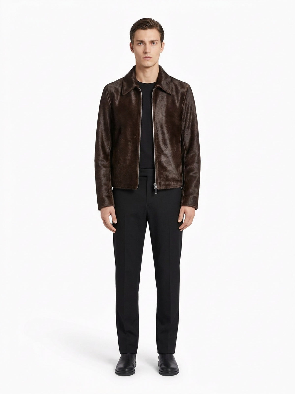 Blouson à col espagnol en veau façon poulain espresso, fermeture à glissière centrale. Vue face.