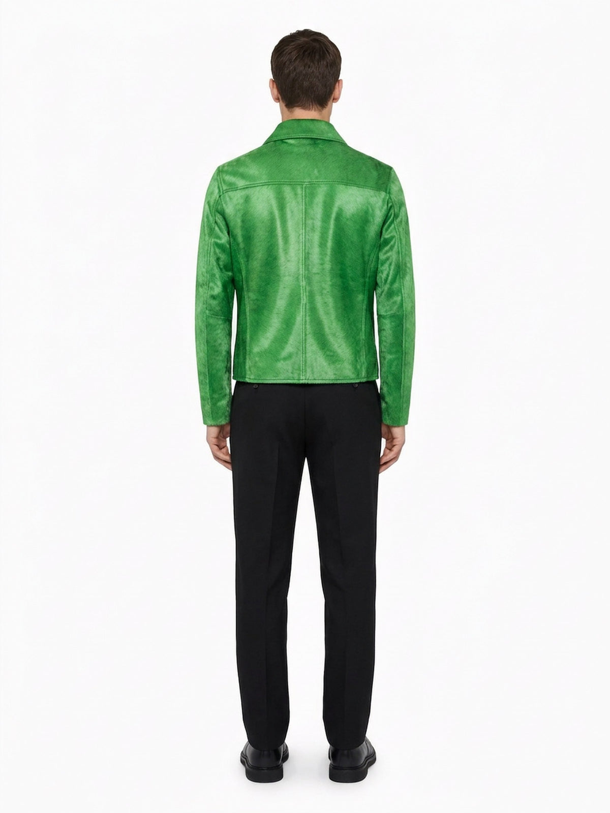 Blouson en veau façon poulain vert, vue dos.