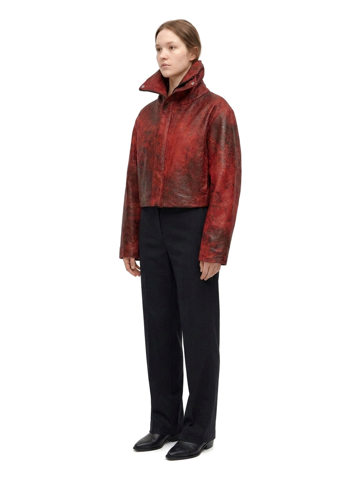 SALOMÉ short jacket in red aged leather, three-quarter view