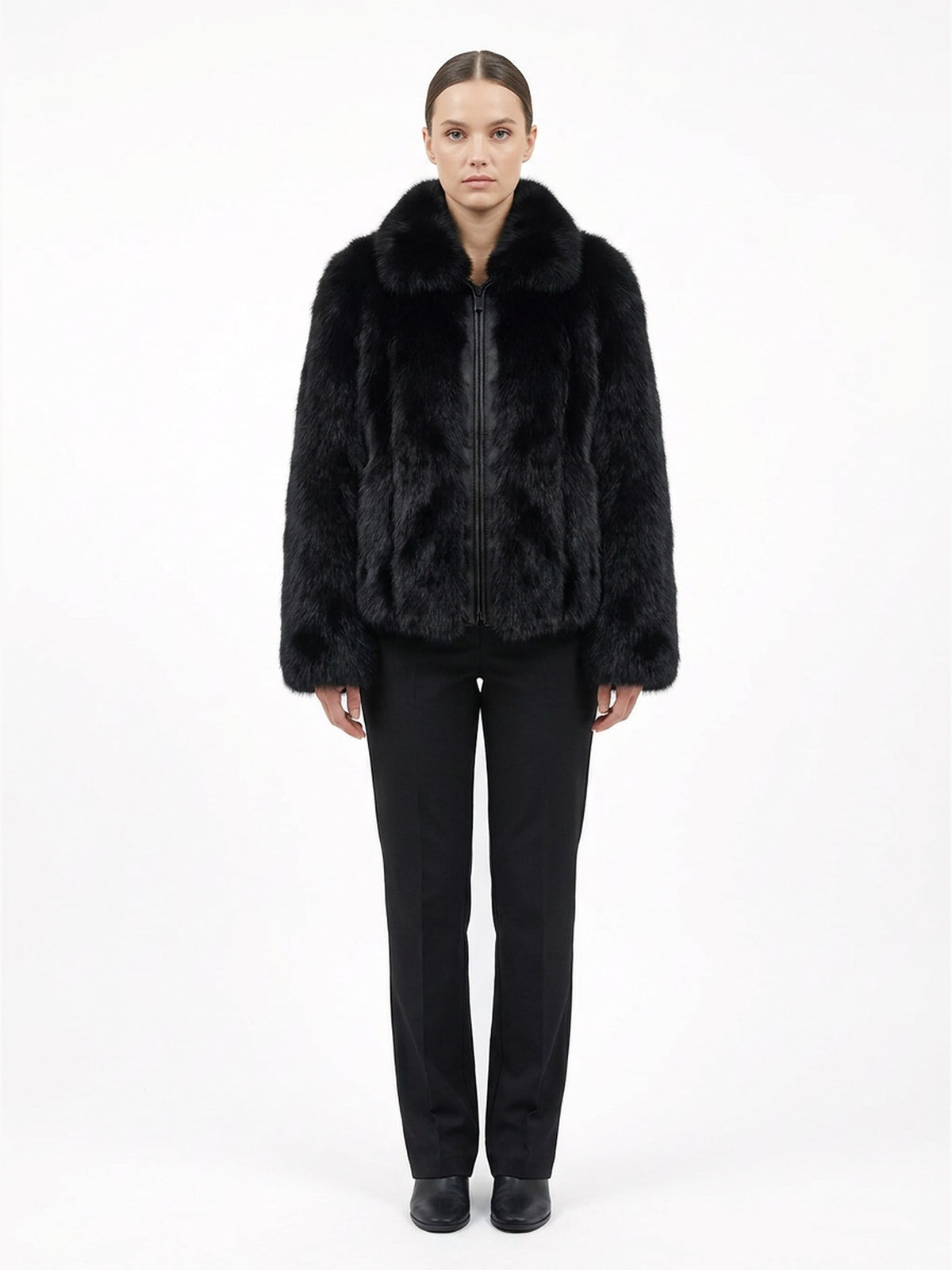 Veste en renard noir portée de face, collection RADICE Maison Godefroi